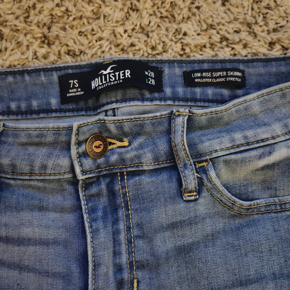 Hollister Low-Rise Super Skinny Jeans
